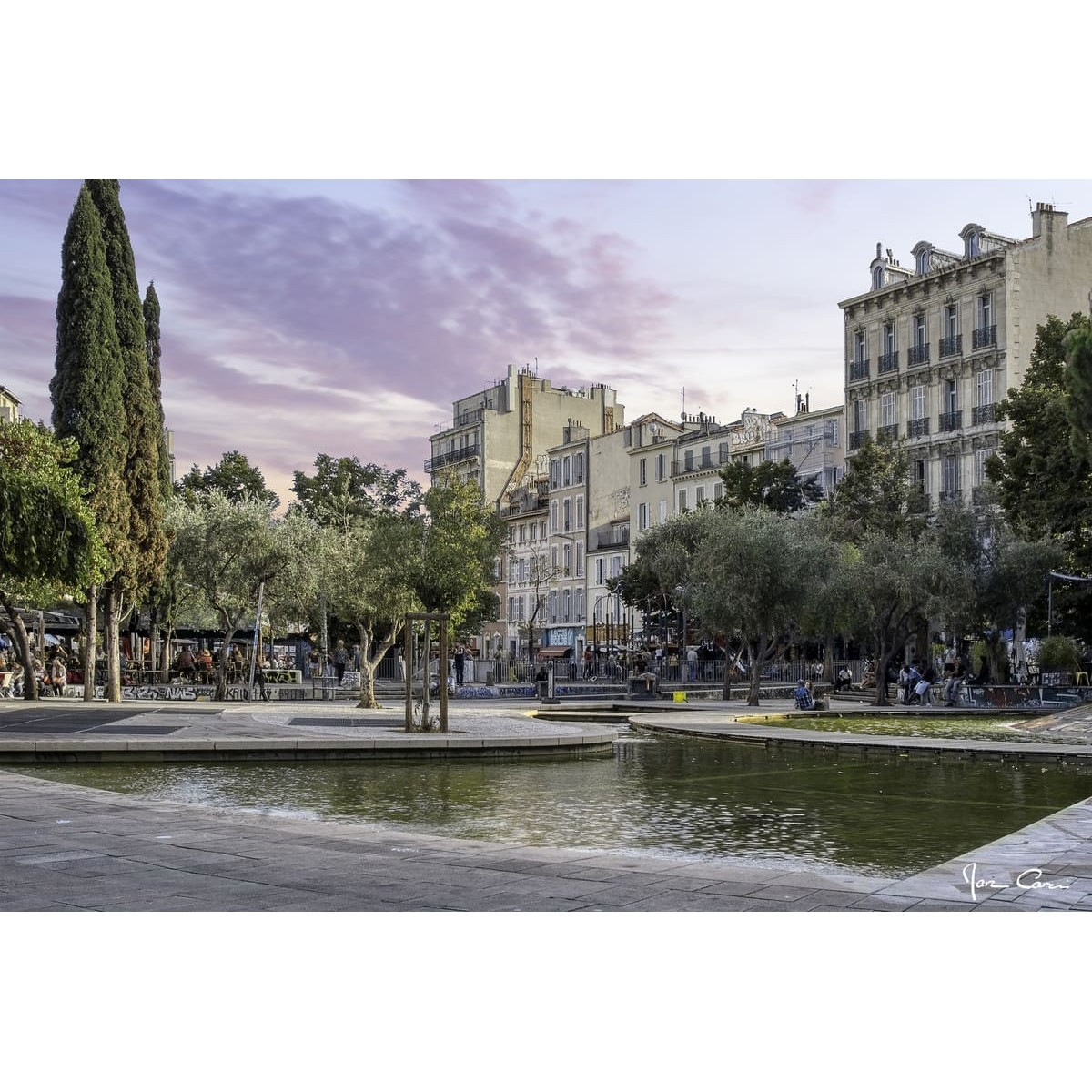 Tableau sur toile fontaine cours Julien 30x45 cm