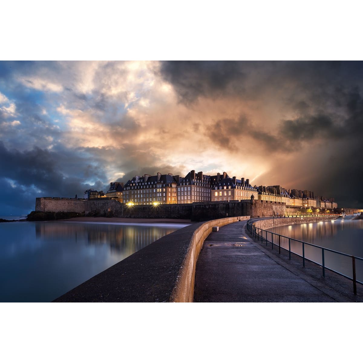 Tableau sur toile Saint-Malo de nuit 45x65 cm