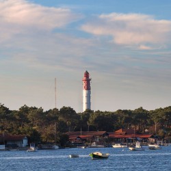 Tableau sur toile phare bassin Arcachon carré