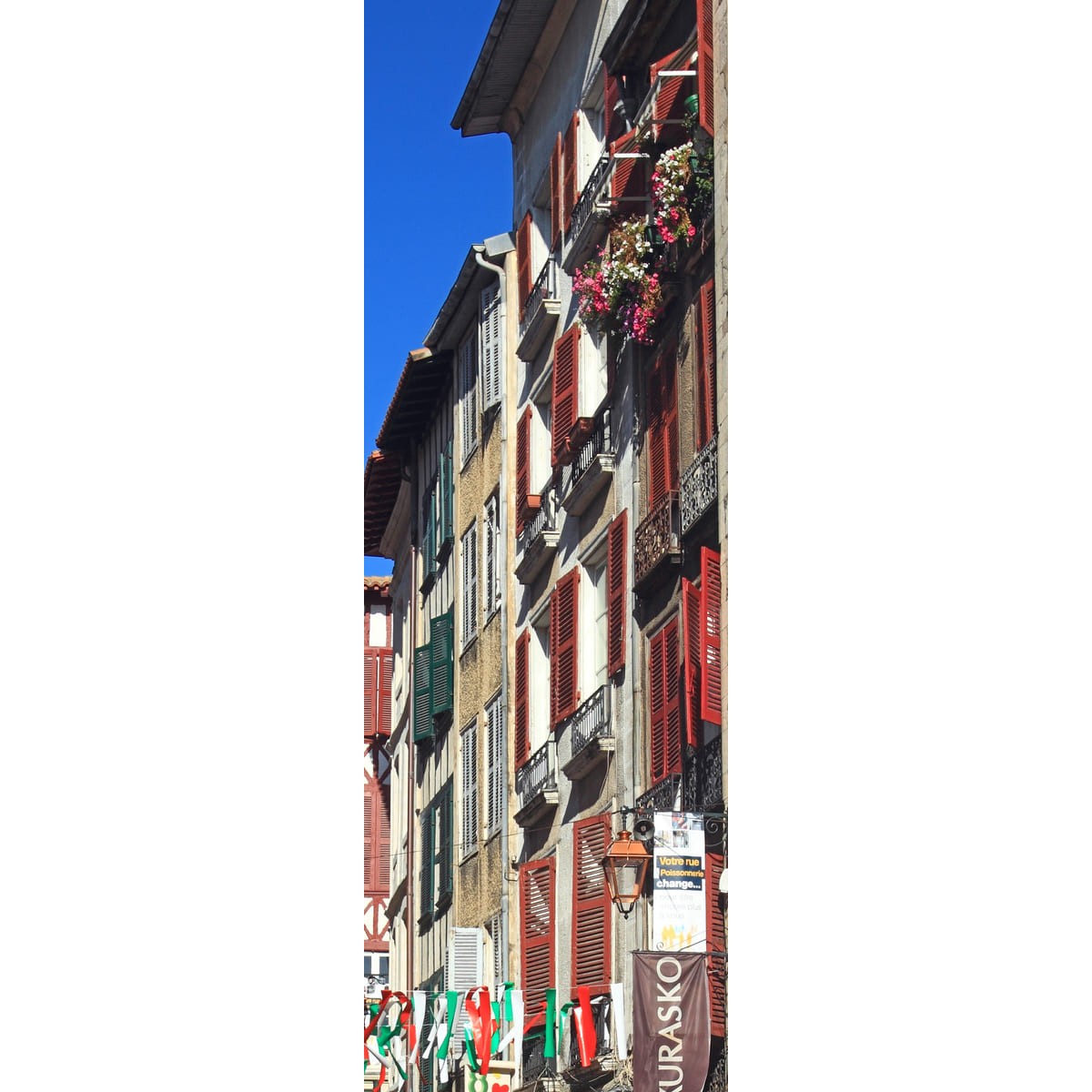 Tableau sur toile rue Bayonne Tableau sur toile rue Bayonne