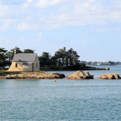 Tableau sur toile chapelle île Bret carré