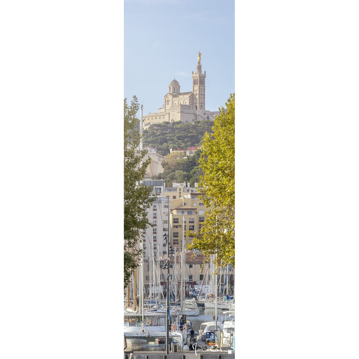 Tableau sur toile Notre-Dame de la Garde vue du port 30x97 cm Tableau sur toile Notre-Dame de la Garde vue du port 30x97 cm