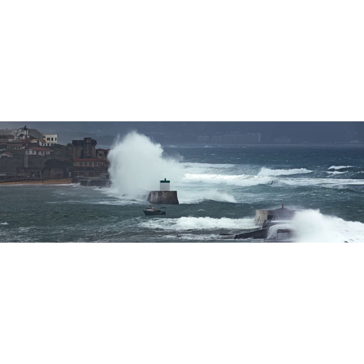 Tableau sur toile tempête Socoa 30x97 cm