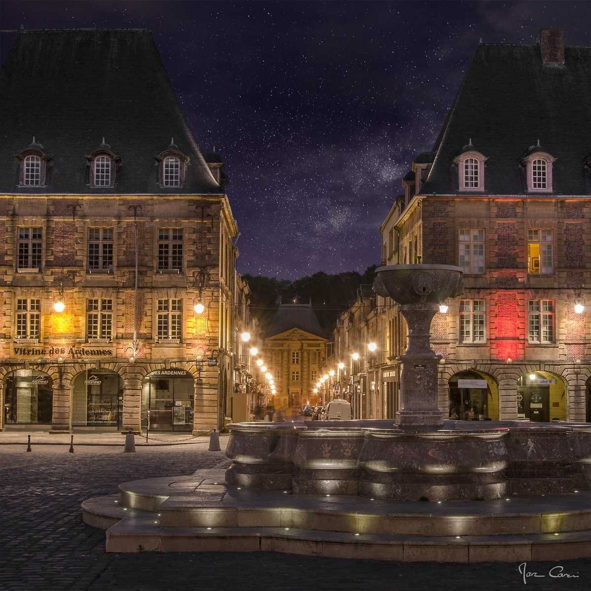 Tableau mural fontaine place Ducale 45x45 cm Tableau mural fontaine place Ducale 45x45 cm