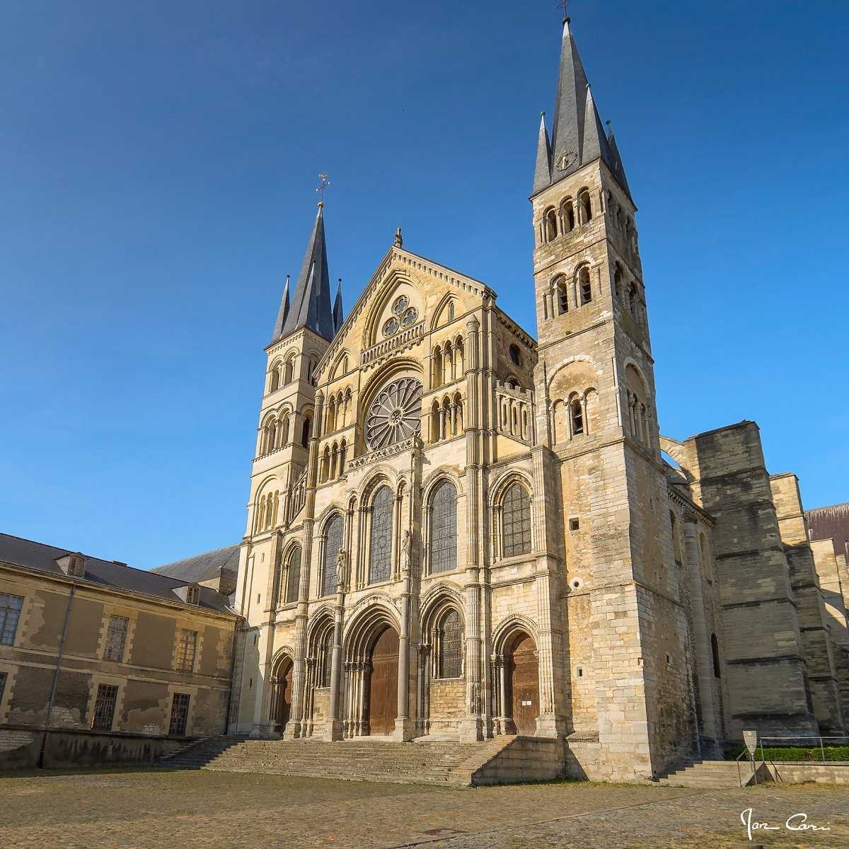 Tableau sur toile basilique Saint-Rémi Reims 65x65 cm