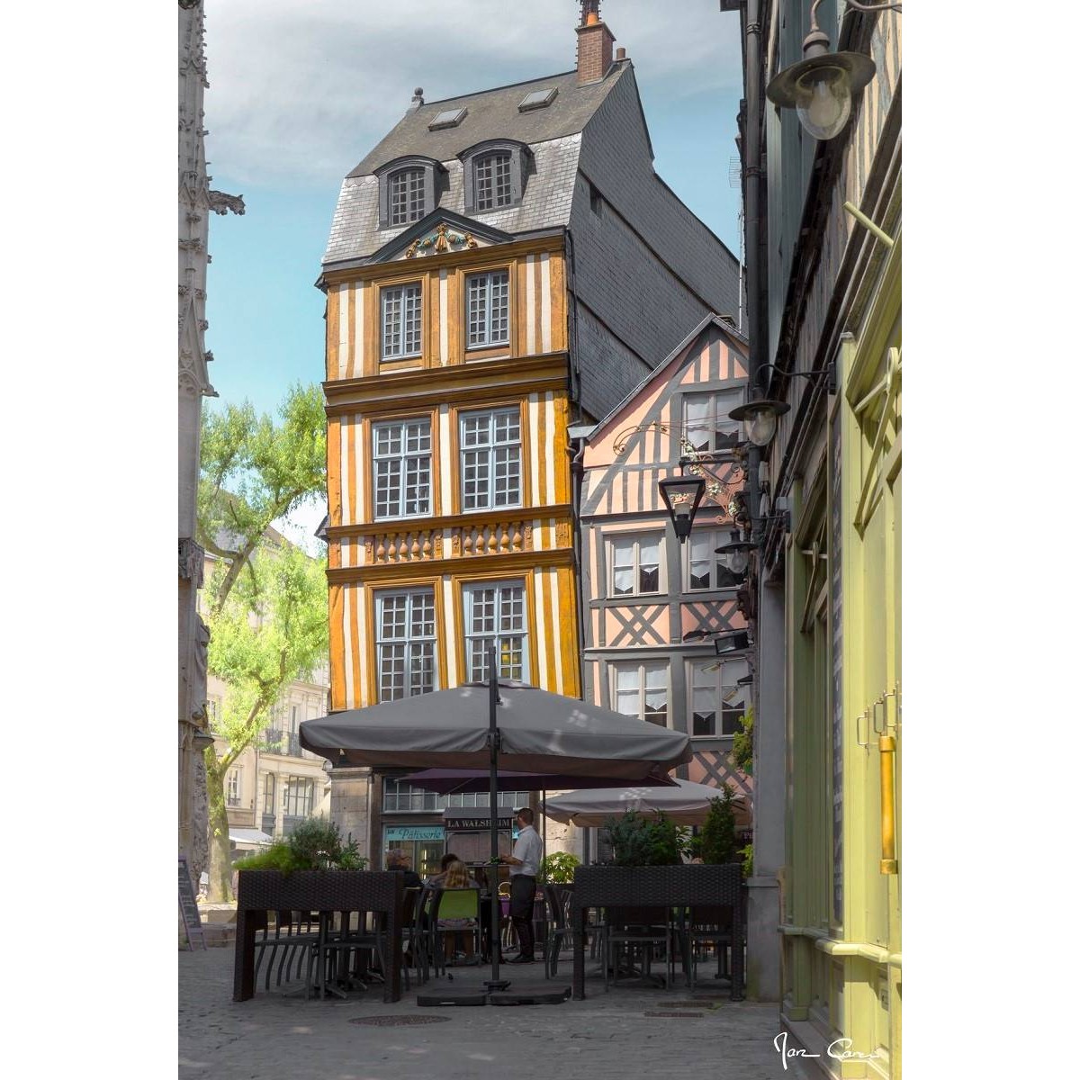 Tableau sur toile maison penchée de Rouen 45x65 cm Tableau sur toile maison penchée de Rouen 45x65 cm