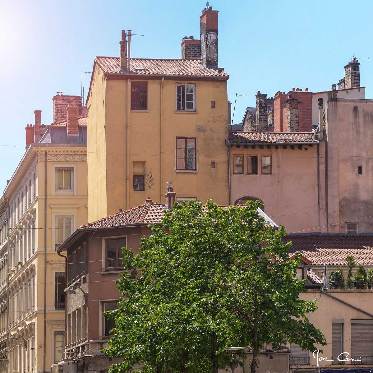 Tableau sur toile façade vieux Lyon 65x65 cm