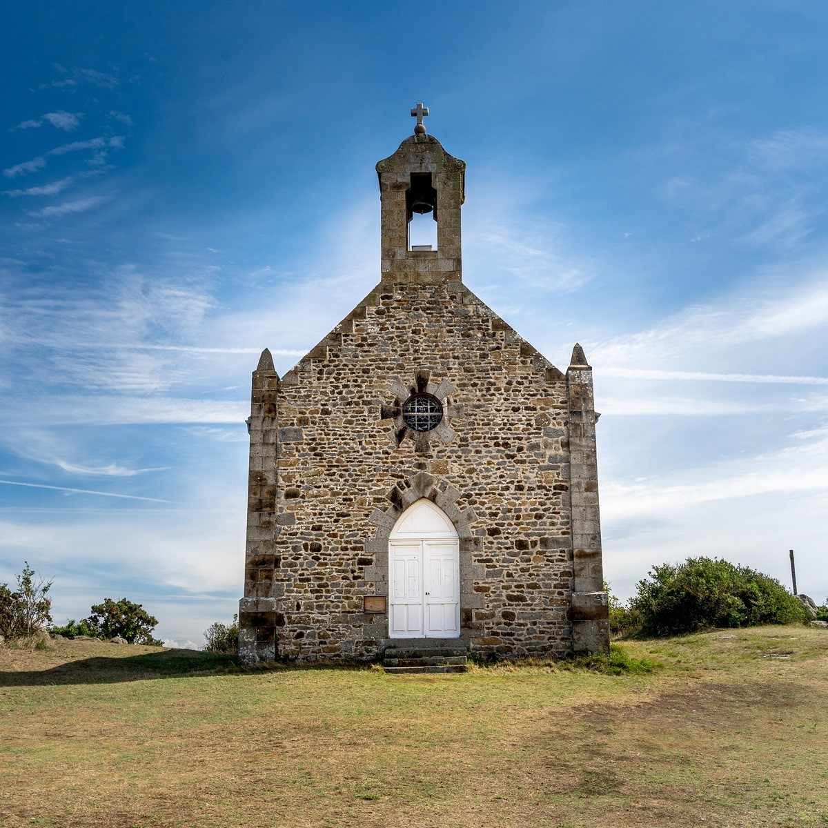 Tableau sur toile église de Chausey 90x90 cm