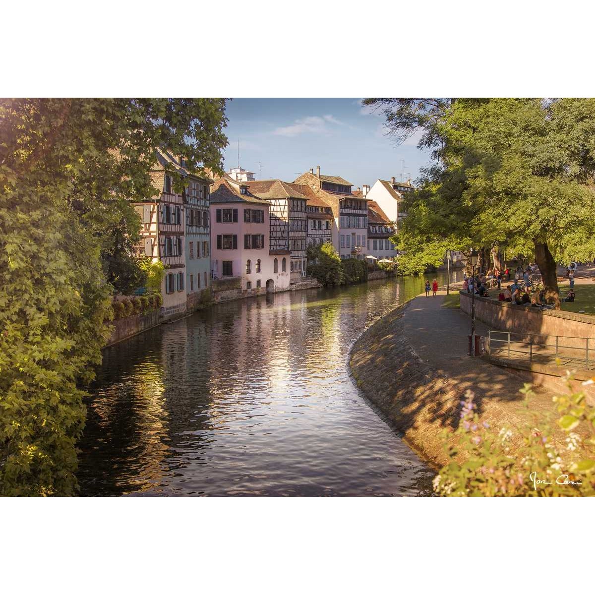 Tableau sur toile quai de l'Ill au soleil