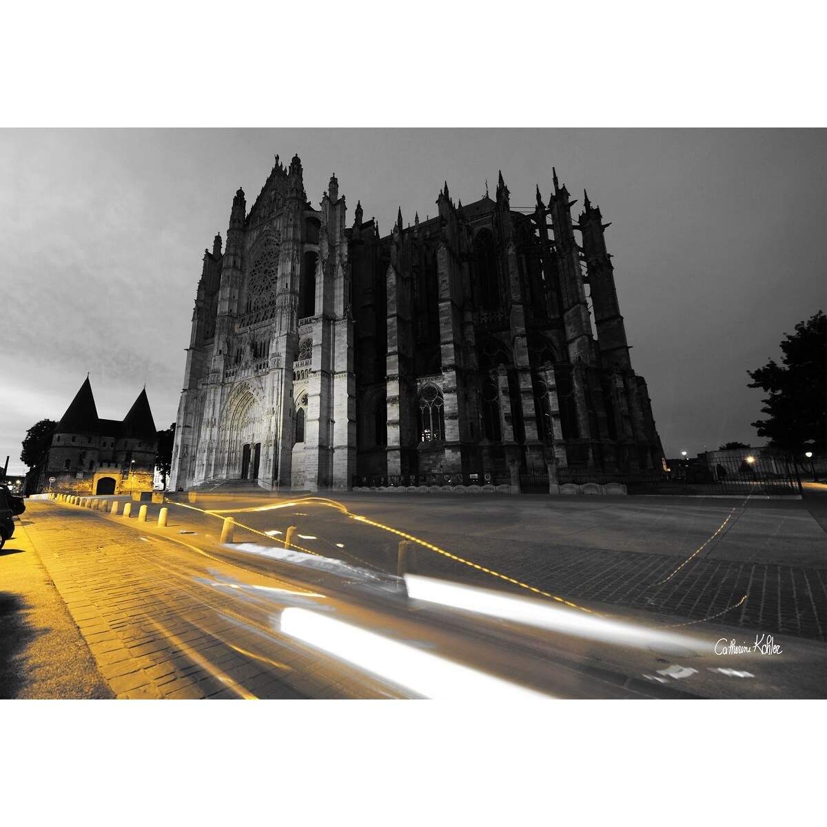 Tableau sur toile cathédrale de Beauvais nuit