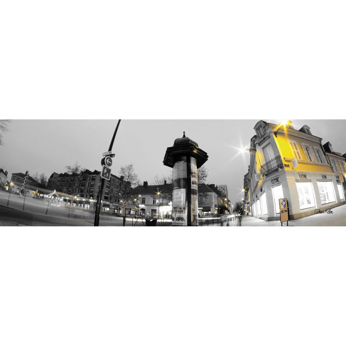 Tableau sur toile rue Victor Hugo 30x97 cm Tableau sur toile rue Victor Hugo 30x97 cm