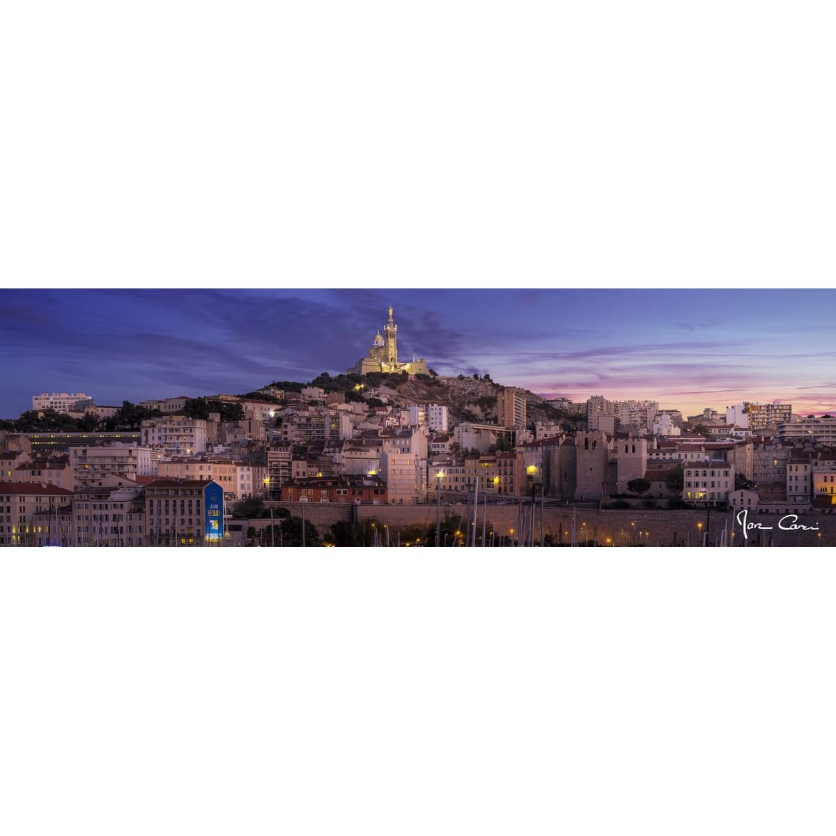 Tableau sur toile vue sur Notre-Dame de Marseille 30x97 cm Tableau sur toile vue sur Notre-Dame de Marseille 30x97 cm