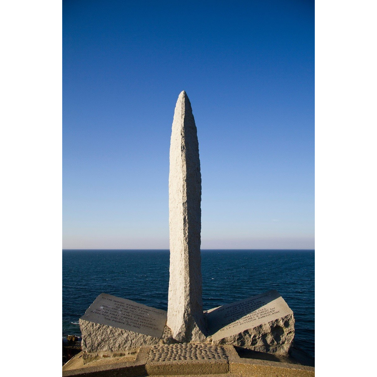 Tableau sur toile monument Hoc Cricqueville-en-Bessin 65x97 cm