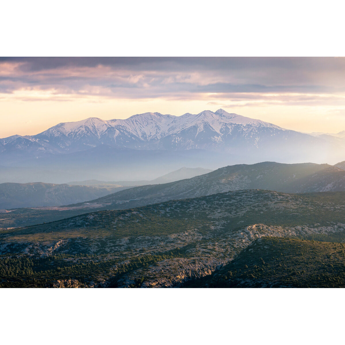 Tableau sur toile le pic du Canigou Tableau sur toile le pic du Canigou
