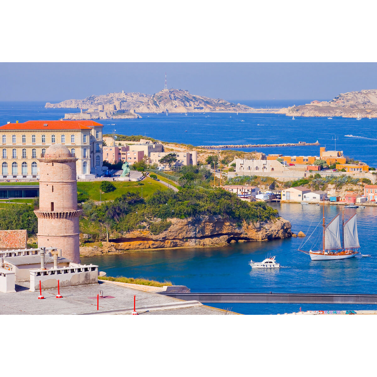 Tableau sur toile voilier arrivant à Marseille Tableau sur toile voilier arrivant à Marseille